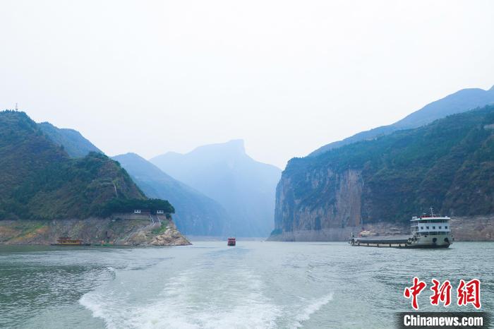 一場(chǎng)巡河“找茬”行動(dòng)，何以巡出碧水東流的長(zhǎng)江？