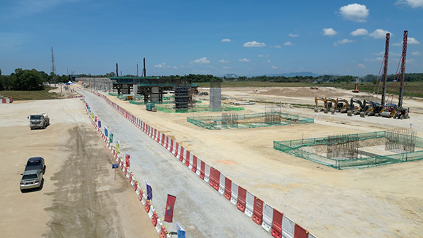 哥打巴魯車站施工現(xiàn)場。中國交通建設(shè)有限公司供圖