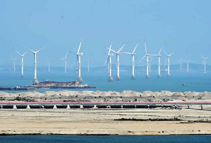 2021年3月9日，三峽福清興化灣海上風(fēng)電場。新華社記者 林善傳 攝