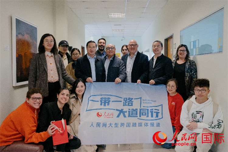 人民網(wǎng)“一帶一路 大道同行”大型跨國融媒體報道組走進(jìn)烏拉圭。人民網(wǎng)記者 張若涵攝