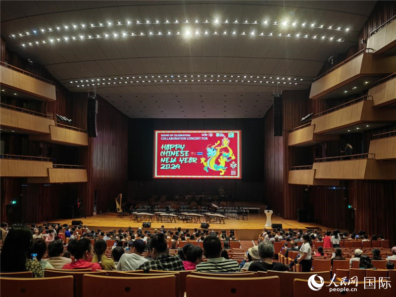 “歡慶之聲—2024歡樂(lè)春節(jié)音樂(lè)會(huì)”14日在泰國(guó)瑪希隆王子音樂(lè)廳舉行。人民網(wǎng)記者 楊一攝