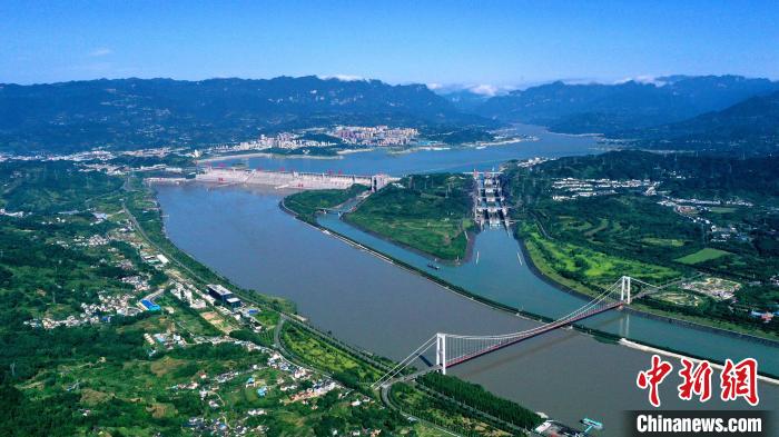 2022年夏季三峽工程為中下游補水。(資料圖) 湯偉 攝