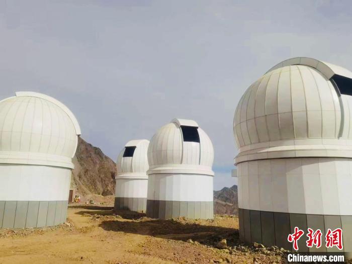 圖為南京大學時域天文臺望遠鏡圓頂安裝完畢?！±浜苿?chuàng)園區(qū)管委會 供圖