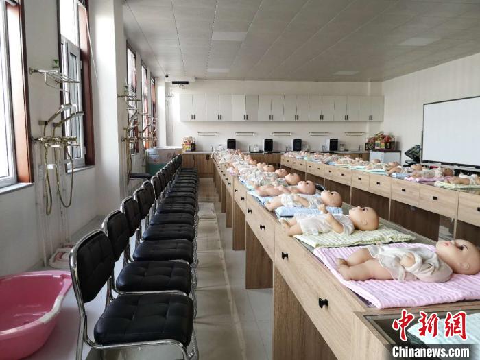 由人社部重點幫扶打造的“天鎮(zhèn)保姆”，已成為全國知名的勞務輸出品牌。　范麗芳 攝