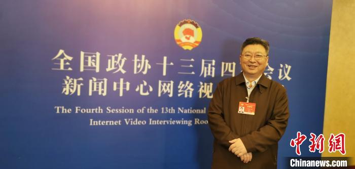 圖為全國政協(xié)委員、青海省統(tǒng)戰(zhàn)部部長公保扎西。受訪者供圖