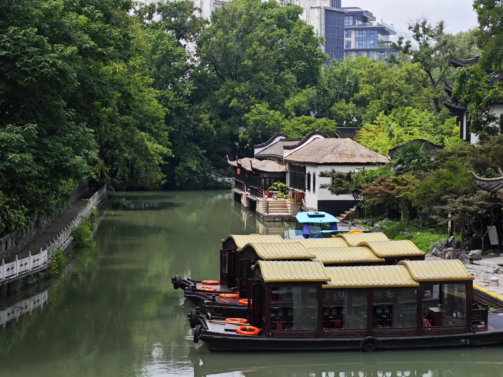 揚(yáng)州大運(yùn)河文化旅游度假區(qū)一角。人民網(wǎng)記者 黃鈺攝