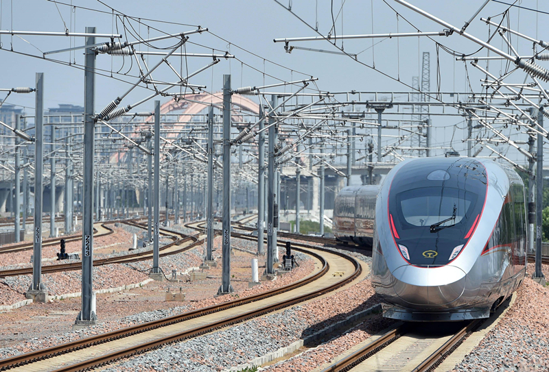 2022年6月20日，濟(jì)鄭高鐵鄭州首發(fā)G9206次列車(chē)駛出鄭州東站。