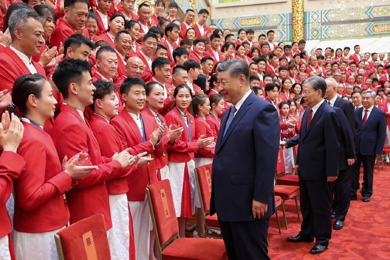 2024年8月20日，習(xí)近平總書記在人民大會(huì)堂接見第33屆夏季奧林匹克運(yùn)動(dòng)會(huì)中國(guó)體育代表團(tuán)全體成員。