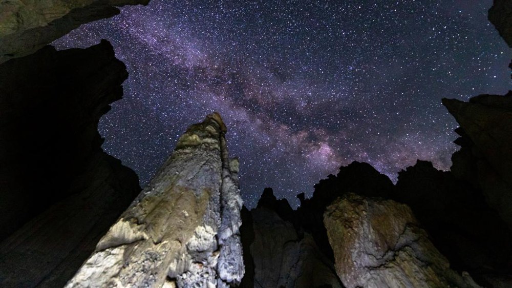 手可摘星辰。貢覺群培攝