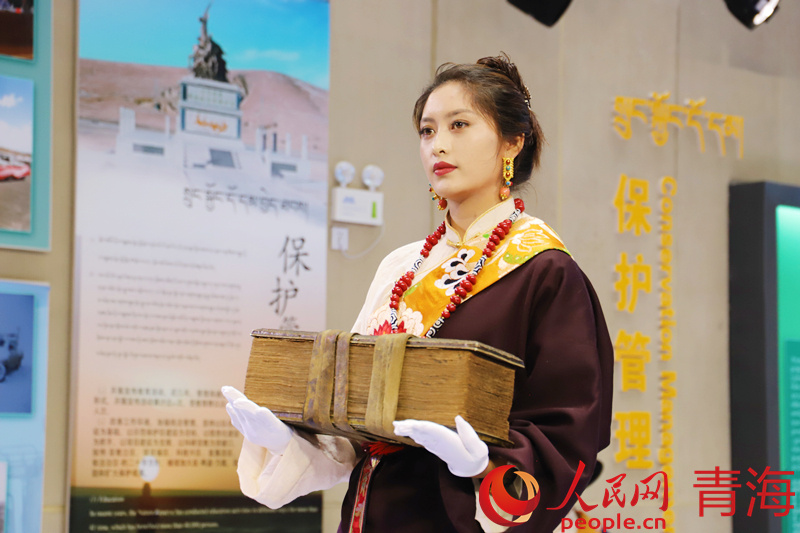 藏品展示。人民網(wǎng) 楊啟紅攝