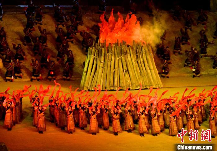 3月17日，西藏拉薩，《文成公主》大型史詩(shī)劇演出現(xiàn)場(chǎng)?！±盍?攝