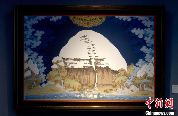 圖為5月16日，展覽中新創(chuàng)唐卡作品《岡底斯山》?！±盍?攝